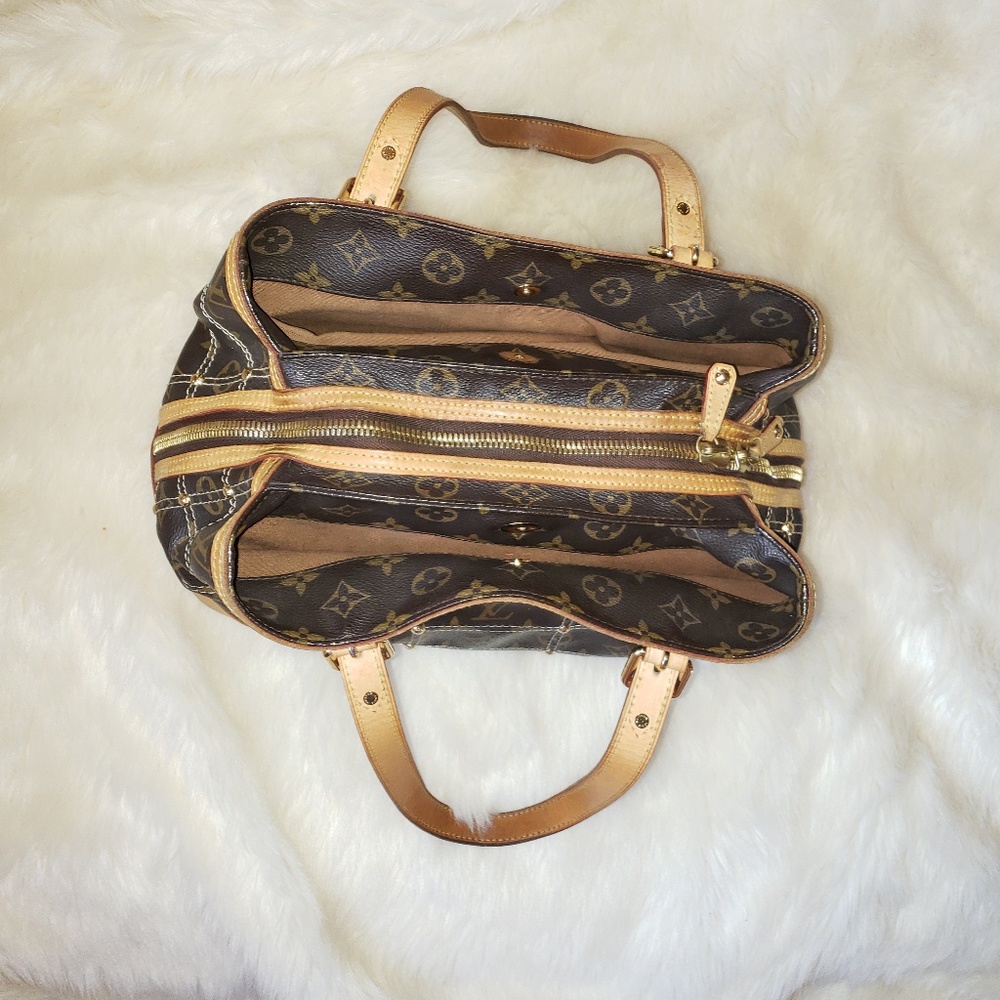 💥SOLD💥Louis Vuitton Monogram Riveting Bag - Picture 4 of 8